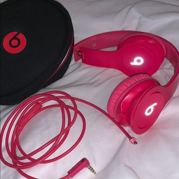 Beats Solo Hot Pink - Picture 2 of 2